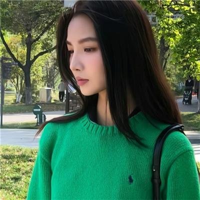 偷偷接吻